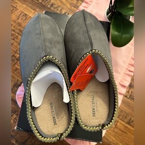 NWT Deer Stag's Men's indoor/outdoor slippers